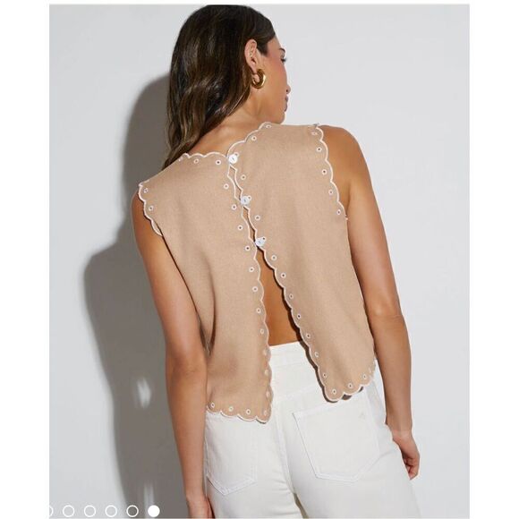 NWT VICI Lennon Eyelet Linen Blend Embroidered Sleeveless Blouse Tan XL - Picture 2 of 12